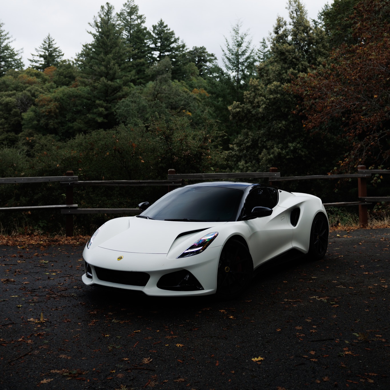 Lotus Emira V6 photo 3